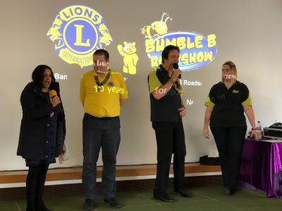 Banbury Mayor Shaida Hussain, Lion President Richard High and the Bumble B Roadshow get the event started in style!